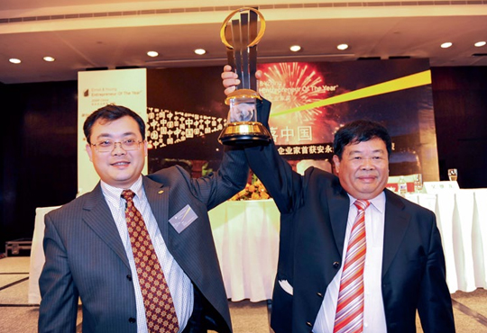 人物 | 1700亿巨头易帅！曹晖接班曹德旺，能否打破“民企二代魔咒”？